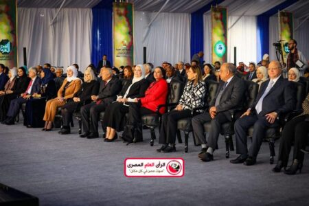 وزيرة البيئة تشارك في افتتاح المعرض العربى للاسر المنتجة "بيت العرب" 1