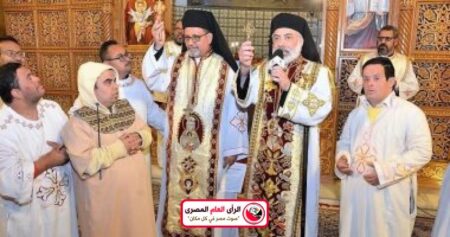 مطران المنيا : الكاثوليك يترأس عيد النور السنوى بكاتدرائية يسوع الملك 3