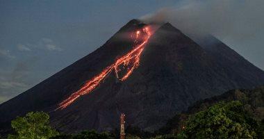 بركان ”شيفيلوتش” في روسيا يقذف عمودا من الرماد البركاني ارتفاعه 6.5 كلم 9