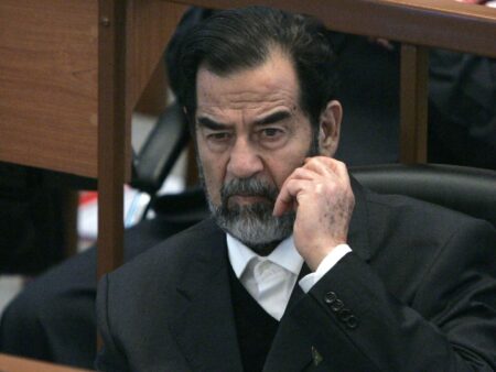 جثمان صدام حسين ملقاه بين منزلة وبيت نوري المالكي 1