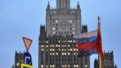 الخارجية الروسية تعلق علي قرار رومانيا تقليص التمثيل الروسي في هذه الدولة 3