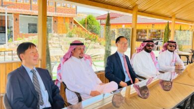 سفير كوريا...يستطلع مزارع الورد الطائفي في الشفا بمحافظة الطائف 103