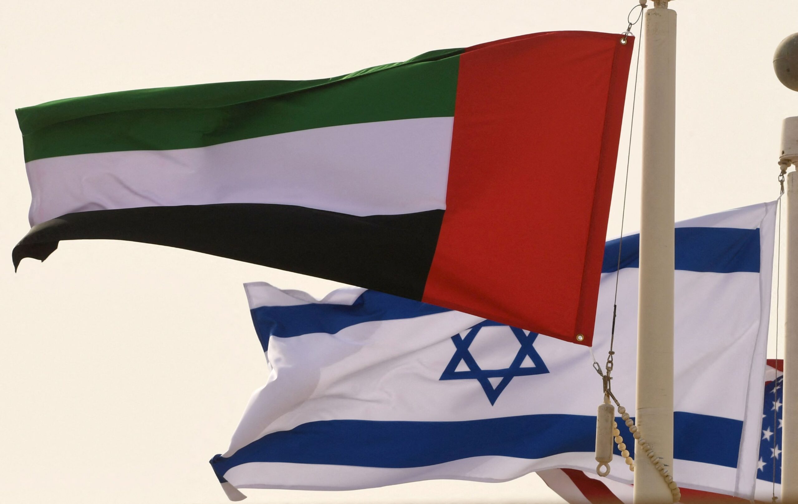 الإمارات و إسرائيل تتطلعان إلى تعزيز الاستثمار المتبادل والتعاون في مجال التصنيع 1
