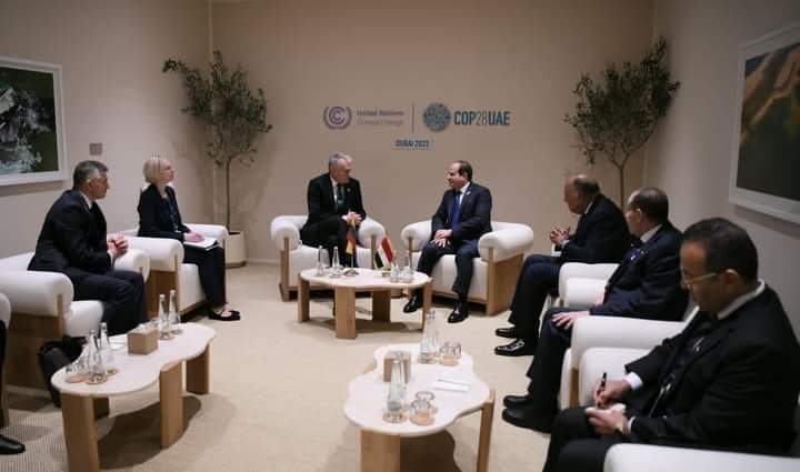 الرئيس السيسي يلتقى الرئيس الليتواني "جيتاناس ناوسيدا" على هامش أعمال "الدورة الـ٢٨ لمؤتمر أطراف اتفاقية الأمم المُتحدة الإطارية لتغير المناخ" في دبي 1
