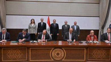 رئيس الوزراء يشهد توقيع اتفاقية لتطوير مشروع للهيدروجين الأخضر مع شركة "أكوا باور" 7