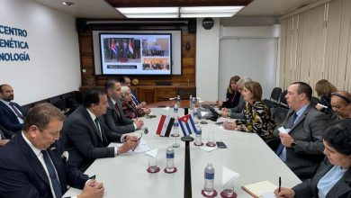 وزير الصحة يعقد اجتماعا مع نظيره الكوبي ومسئولي مركز (CIGB) لبحث فرص التعاون في القطاع الصحي 1